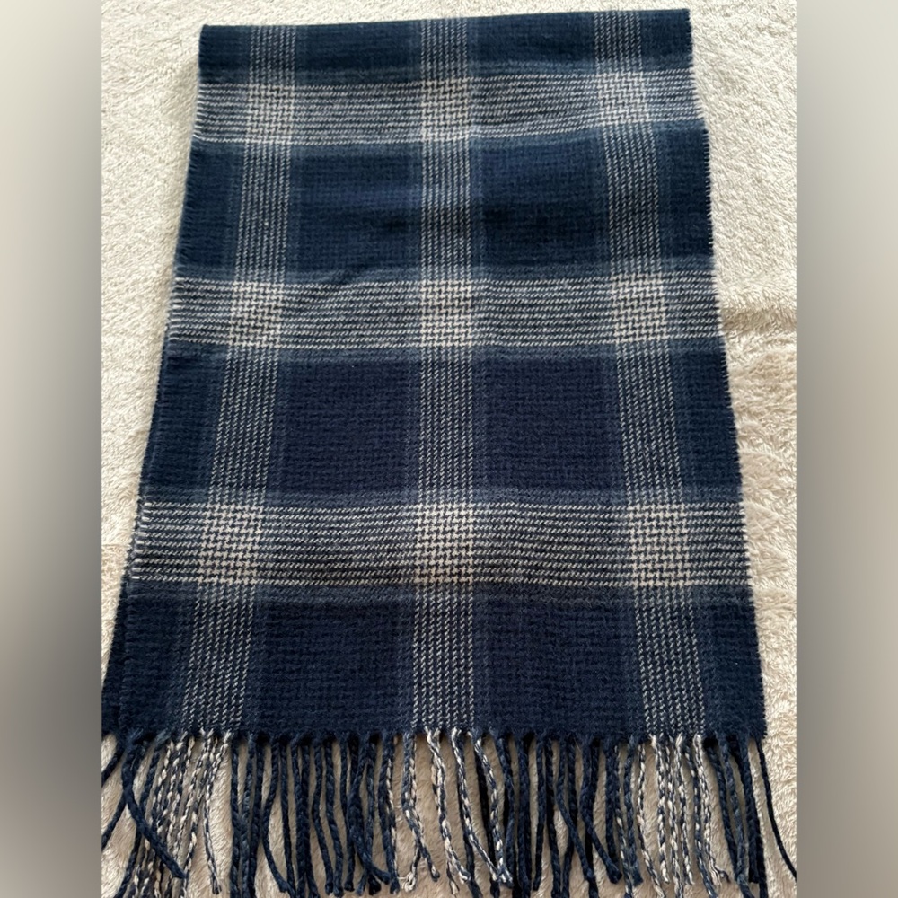 Made in Germany Cashmere Plaid Fringe Scarf in Navy and Gray